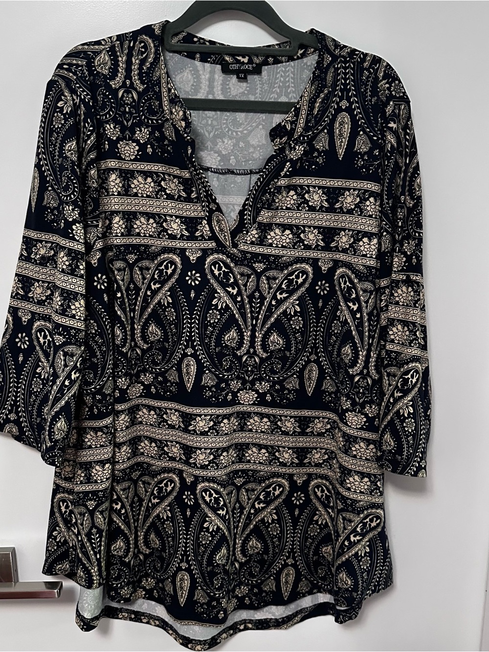 Othyroce Women's Black & Cream Paisley Print Blouse Size 1X